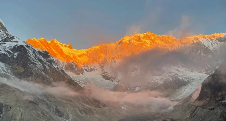 The Most Scenic Sunrise Views at Annapurna Base Camp